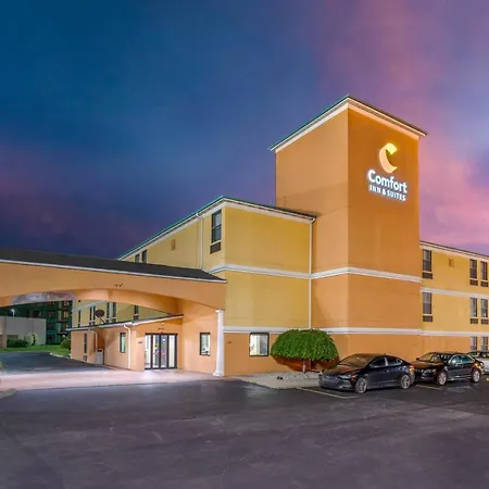 Comfort Inn & Suites Cincinnati Eastgate